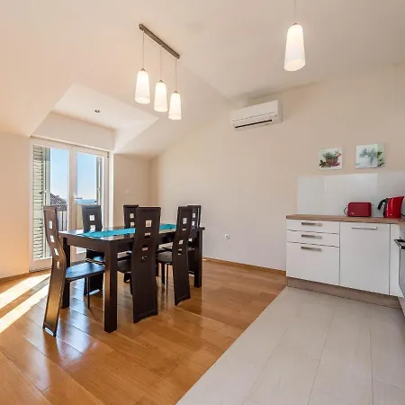 Private In Petrcane By The Sea Holiday home