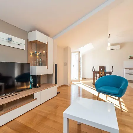 Holiday home Private In Petrcane By The Sea Kozino